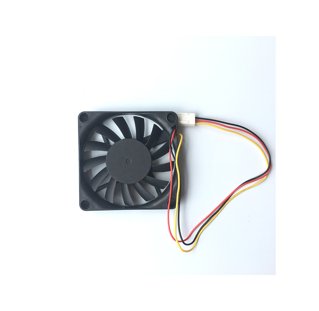 1 pcs Brushless DC Cooling Fan 13 Blade 5V 7010S 70x70x10mm 2 wire 